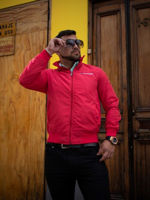 CHAQUETA ROJA TOMMY JEANS - Golden Wear Colombia