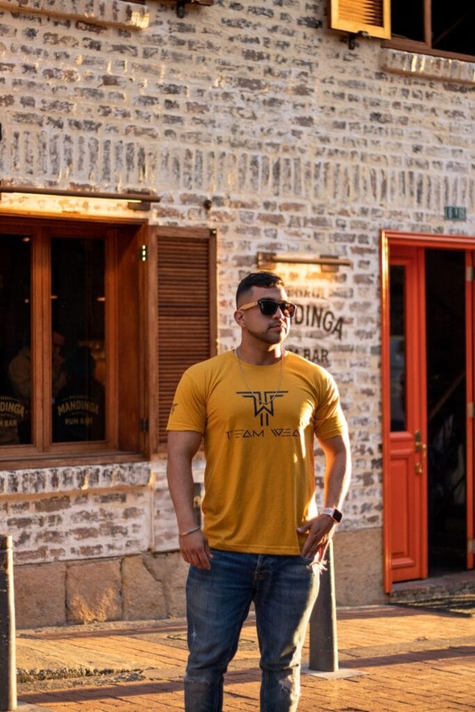 Mostaza Cuello Redondo Team Wear - Golden Wear Colombia